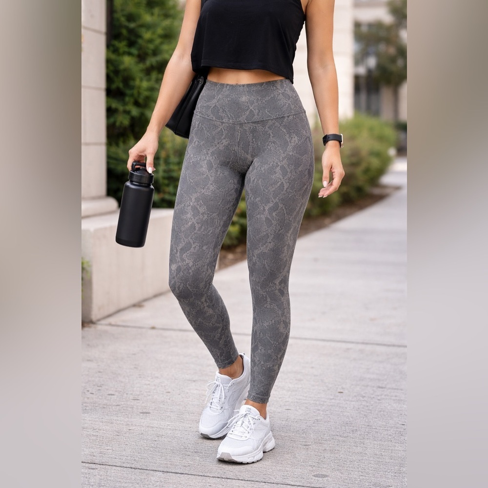 Yummie Rachel Snake Print Leggings Small High Waist Shaping